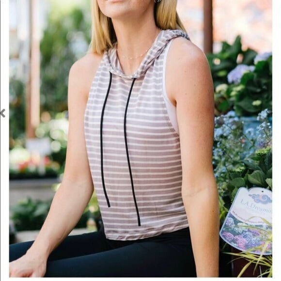 NEW ZYIA Active Size Small Tank Top Cropped Hoodie - Picture 1 of 8